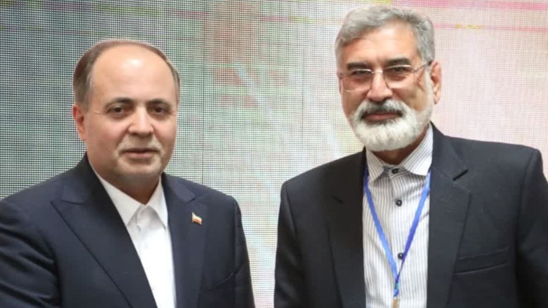 تقدیر وزیر جهاد کشاورزی از رئیس مرکز تحقیقات صفی‌آباد دزفول 