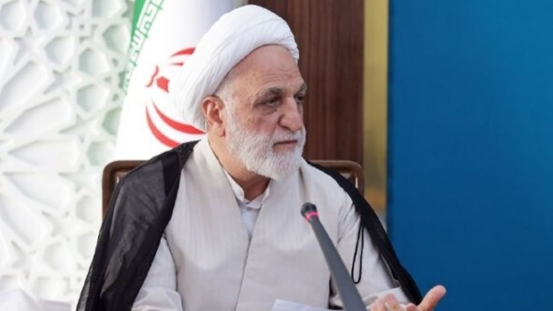 دو دیدگاه درباره پرونده کرسنت وجود دارد ، فساد در انعقاد و خسارت در فسخ