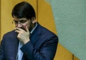 تمرکز مهرداد بذرپاش وزیر سابق راه و شهرسازی بر سر مسائل حاشیه ای به جای مسائل زیرساختی