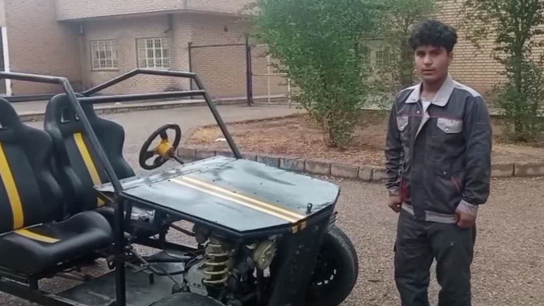 ساخت خودروی دست‌ساز توسط هنرجوی هنرستان شهید عزیز‌صفری دزفول