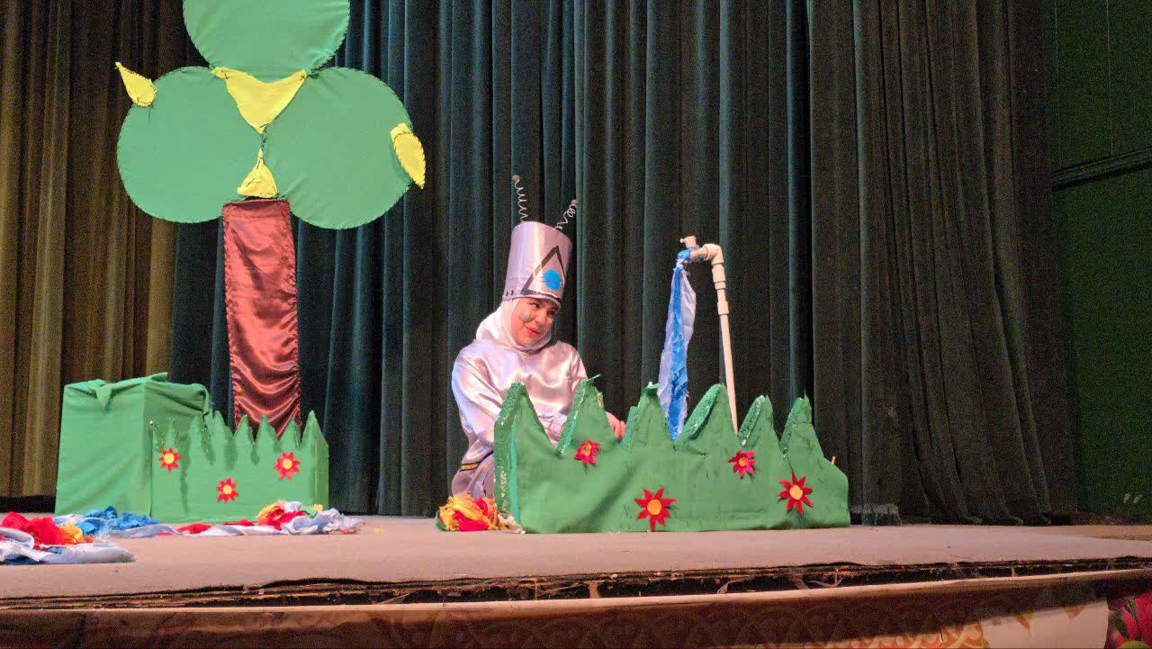 نمایش شاد و آموزنده “ماموران ویژه” در دزفول برگزار شد