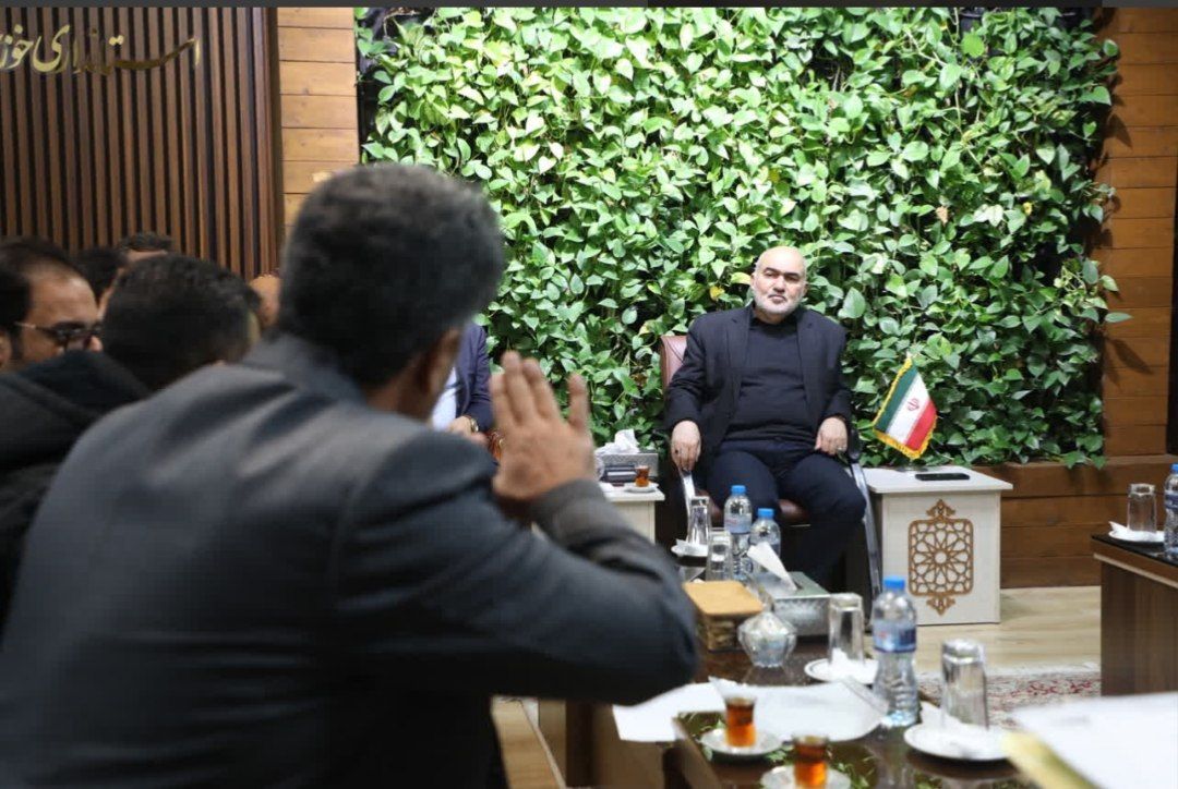 تا احقاق حق مردم تلاش می‌کنیم