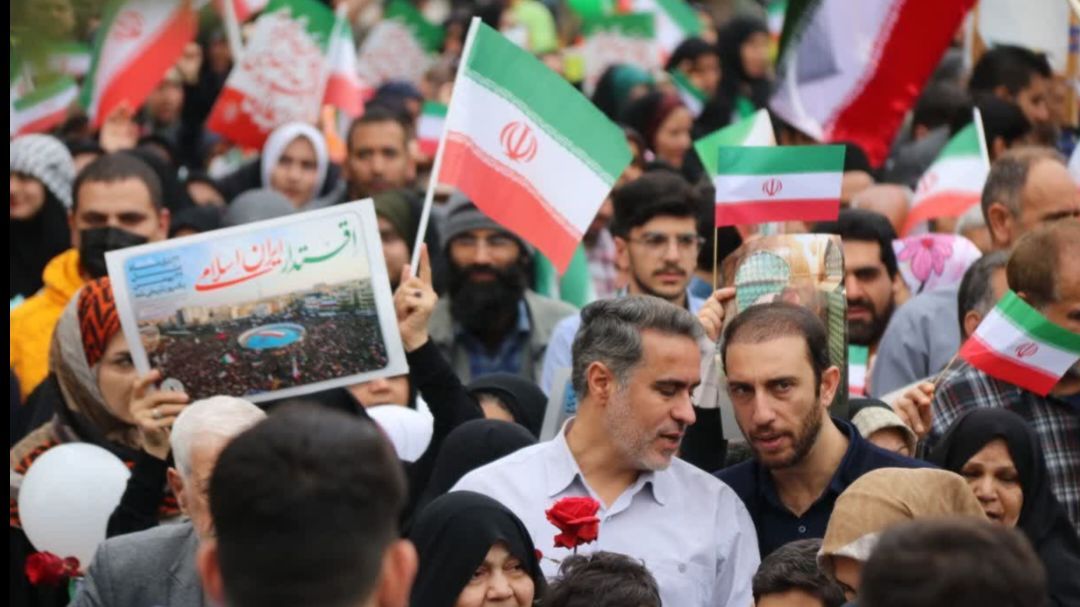 حضور بیش از یکصد هزار نفری مردم دزفول در راهپیمایی ۲۲ بهمن ۱۴۰۴