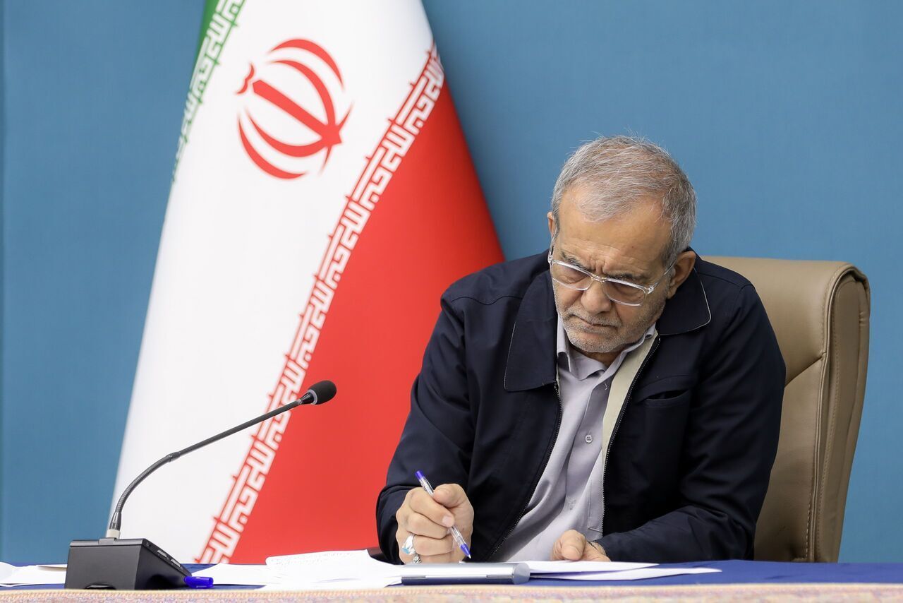 دستور اکید رئیس‌جمهور پزشکیان برای حذف شرکت‌های پیمانکاری تأمین نیروی انسانی