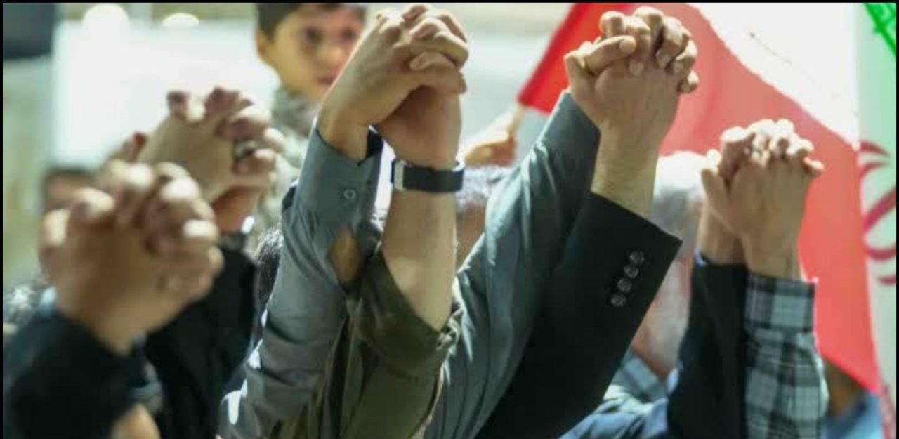 بیانیه پایانی اجتماع رسانه های دزفول و بیعت مجدد با رهبر انقلاب