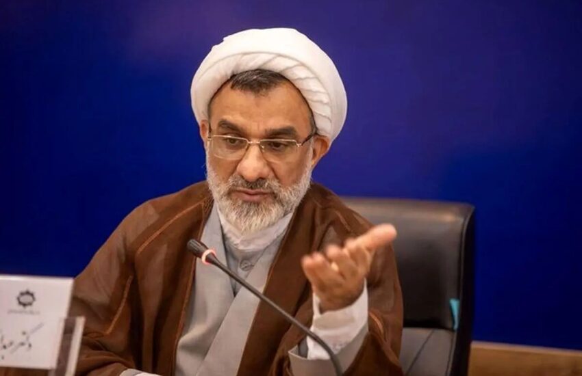 واکنش دبیر شورای عالی انقلاب فرهنگی به بازگشت برخی هنرمندان به کشور